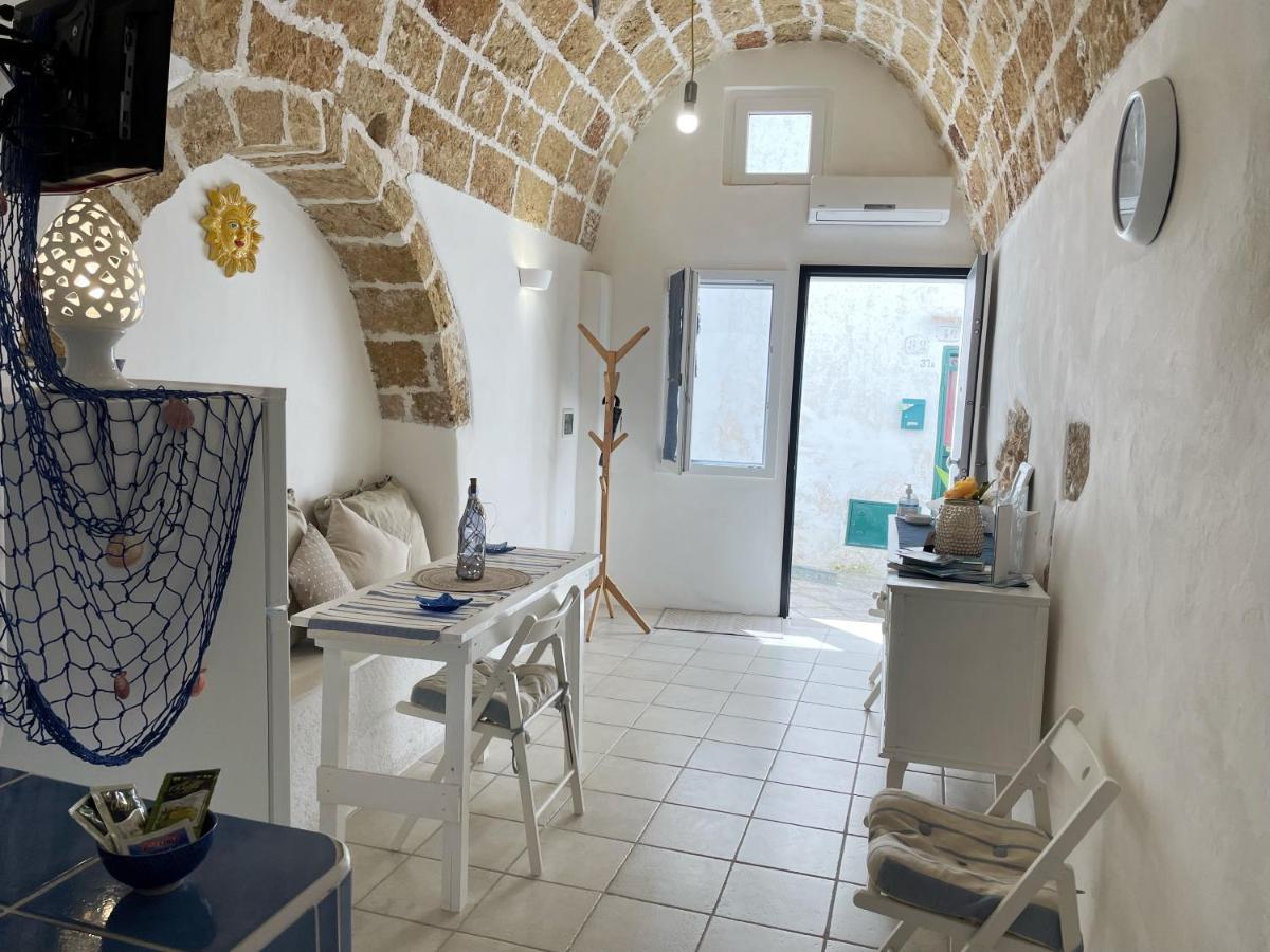 Mediterraneo House- Casa Nel Centro Storico Matino Extérieur photo